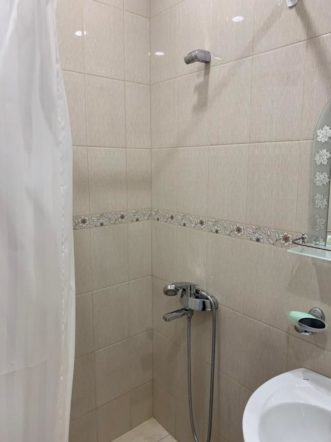 Апартаменты Сдаётся 1-комнатная квартира в г. Гагра Гагра-16