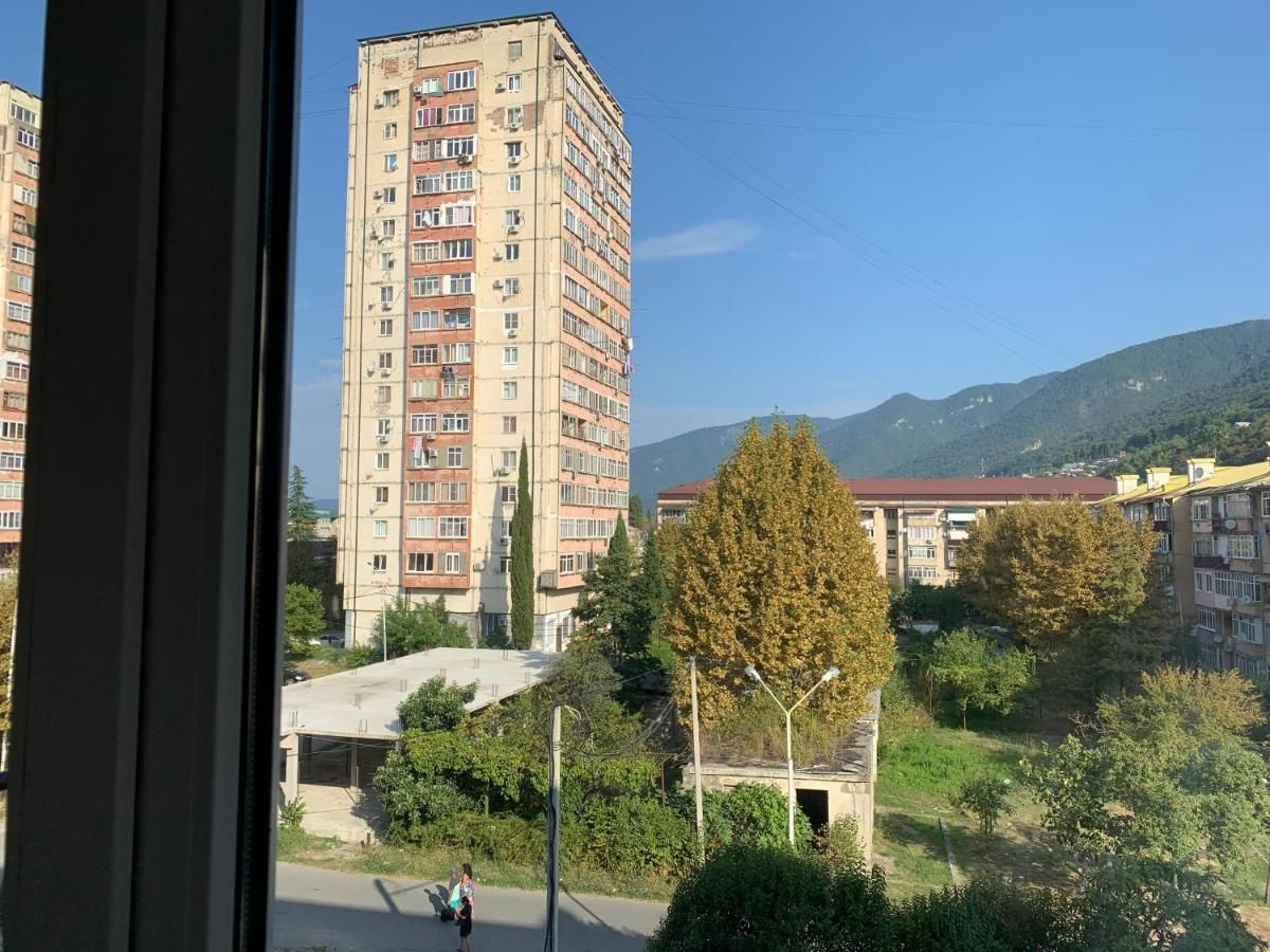 Апартаменты Сдаётся 1-комнатная квартира в г. Гагра Гагра-21