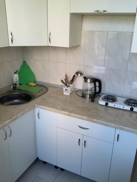 Апартаменты Сдаётся 1-комнатная квартира в г. Гагра Гагра-37