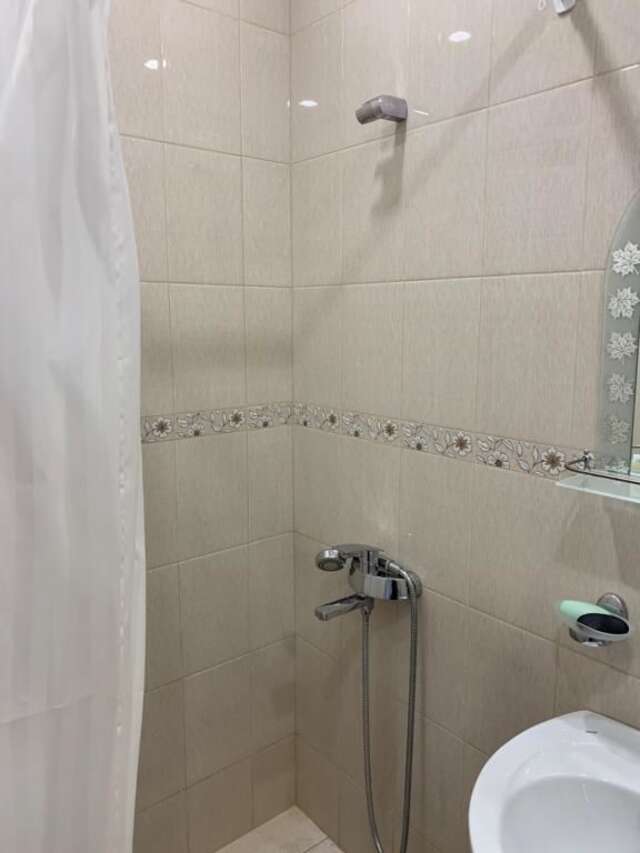 Апартаменты Сдаётся 1-комнатная квартира в г. Гагра Гагра-33